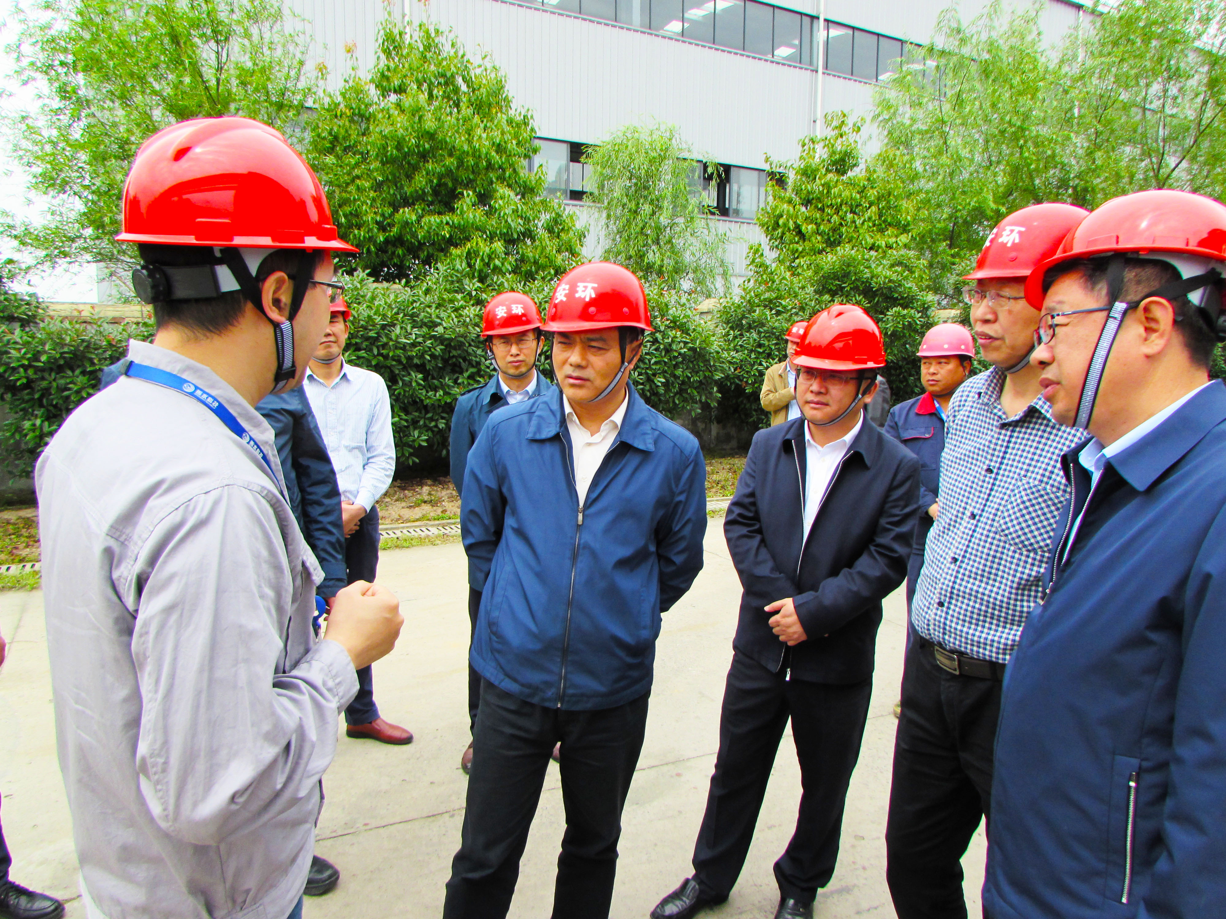 國務(wù)院安委會第六?；瘜ｍ椦膊榻M檢查我司安全生產(chǎn)工作.jpg
